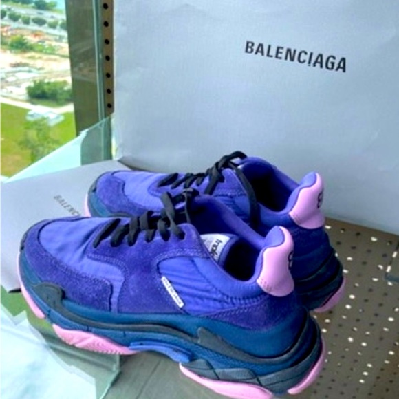 BALENCIAGA SNEAKERS - Picture 1 of 3